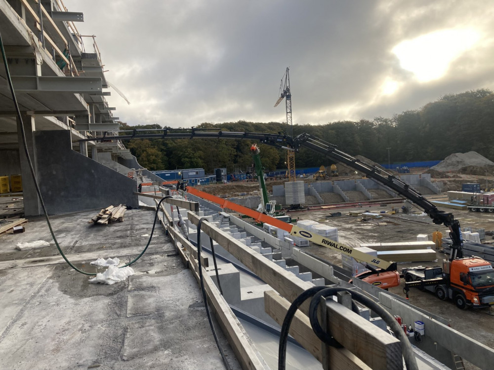 Aarhus stadion montage med kran